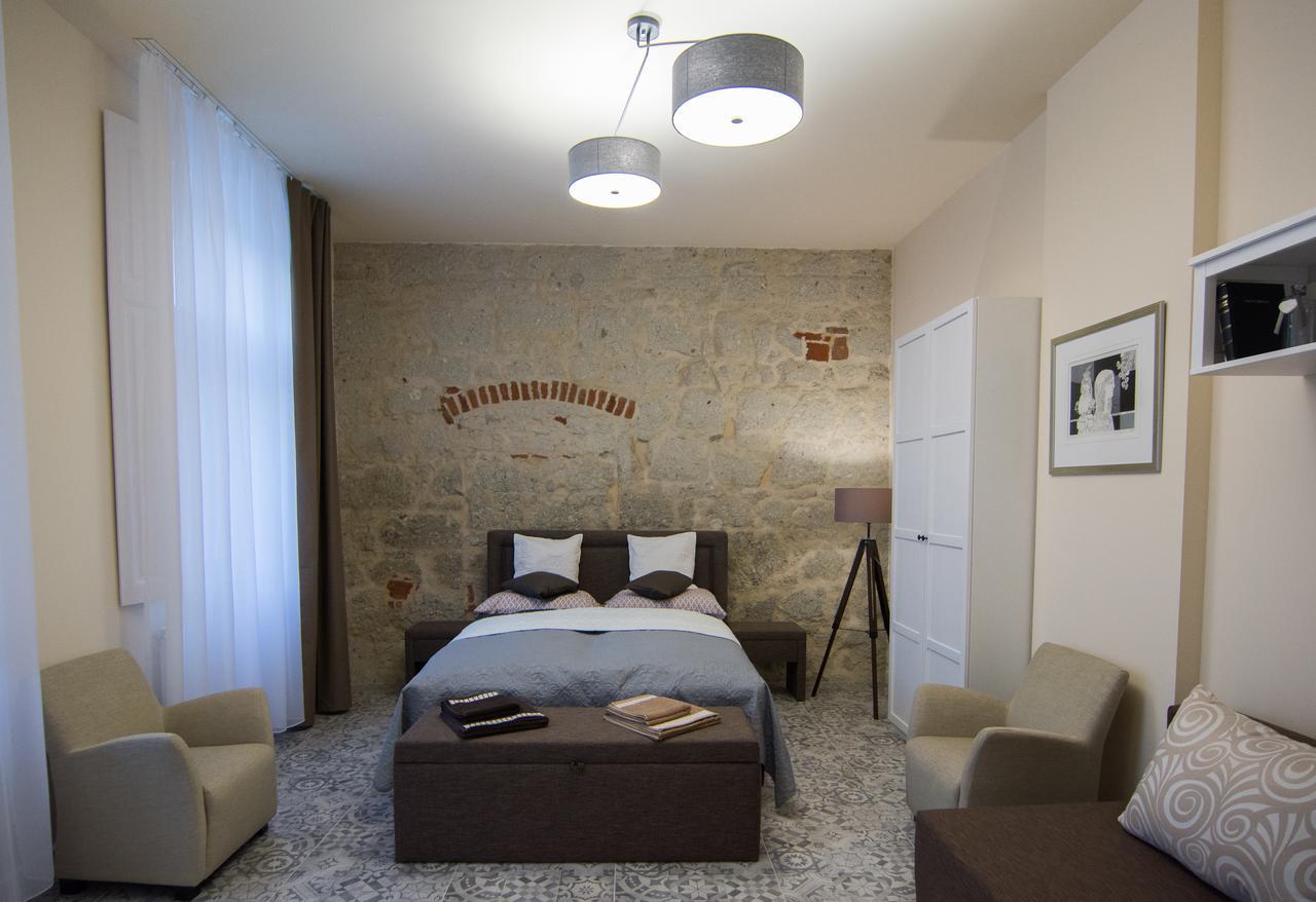 Zora Apartman Eger Exterior photo