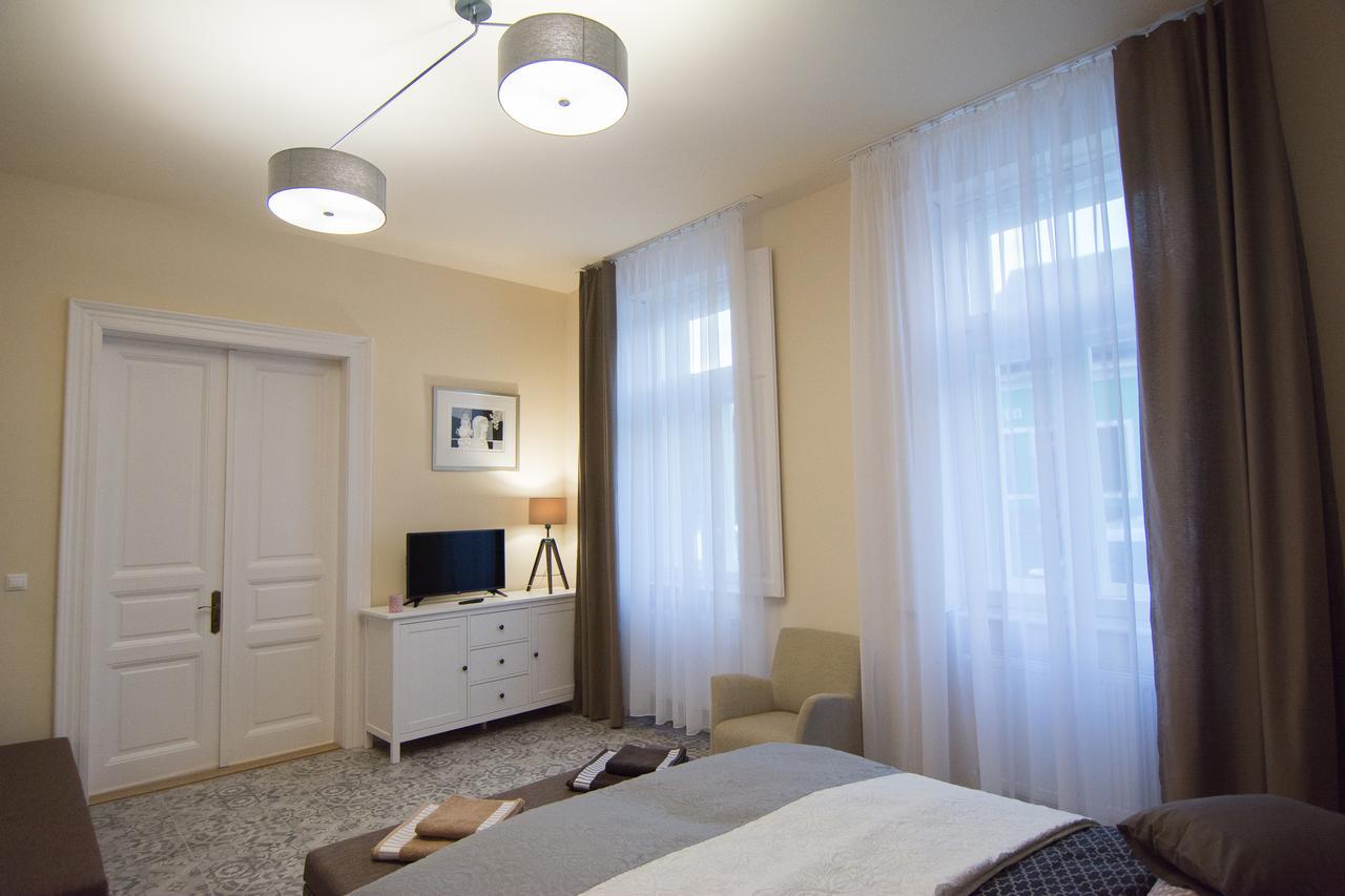 Zora Apartman Eger Exterior photo
